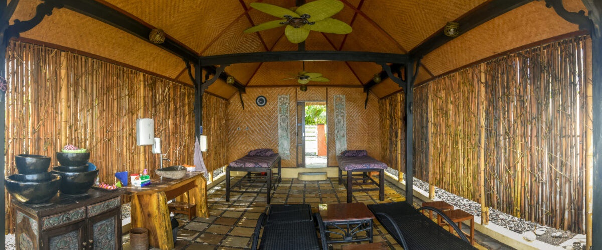 Massageplatz Pano des Bali Villa Dive Resort, Bali, Indonesien